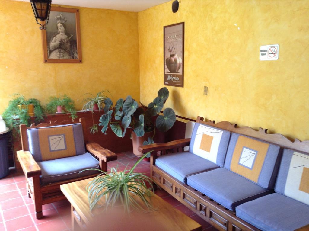 Posada De La Salud Patzcuaro Bagian luar foto