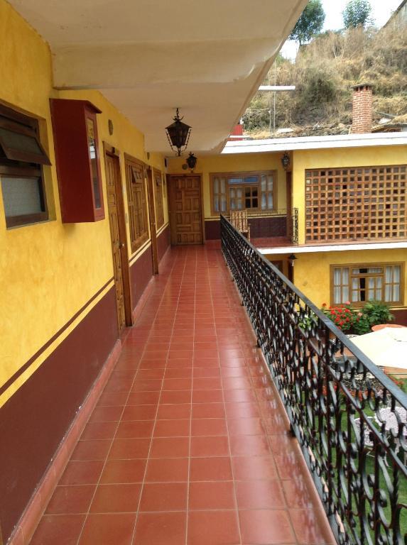 Posada De La Salud Patzcuaro Bagian luar foto