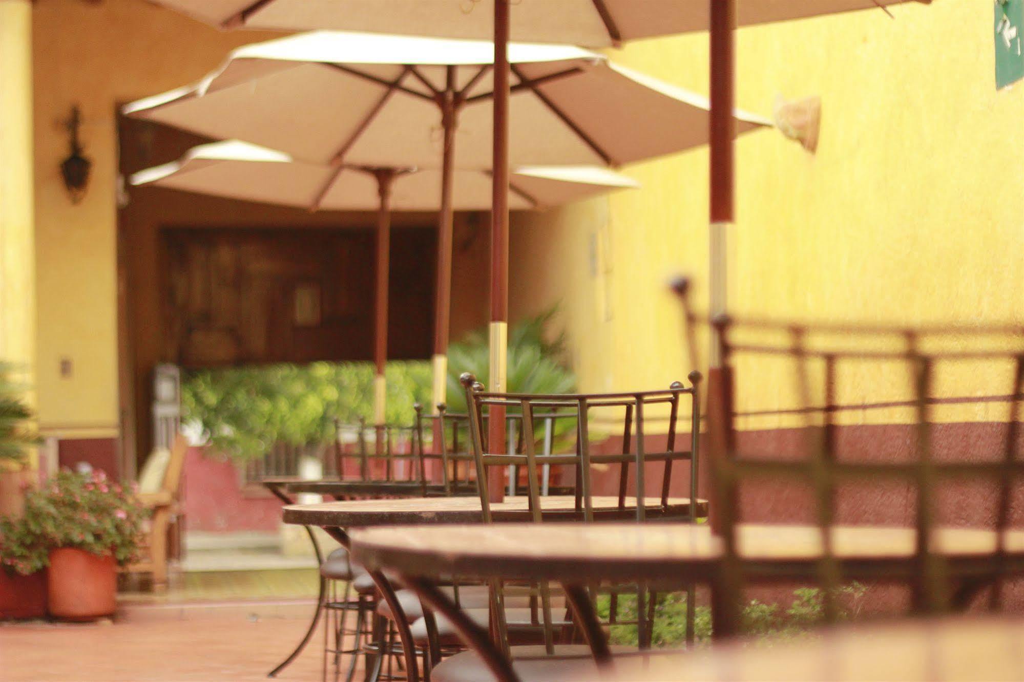 Posada De La Salud Patzcuaro Bagian luar foto