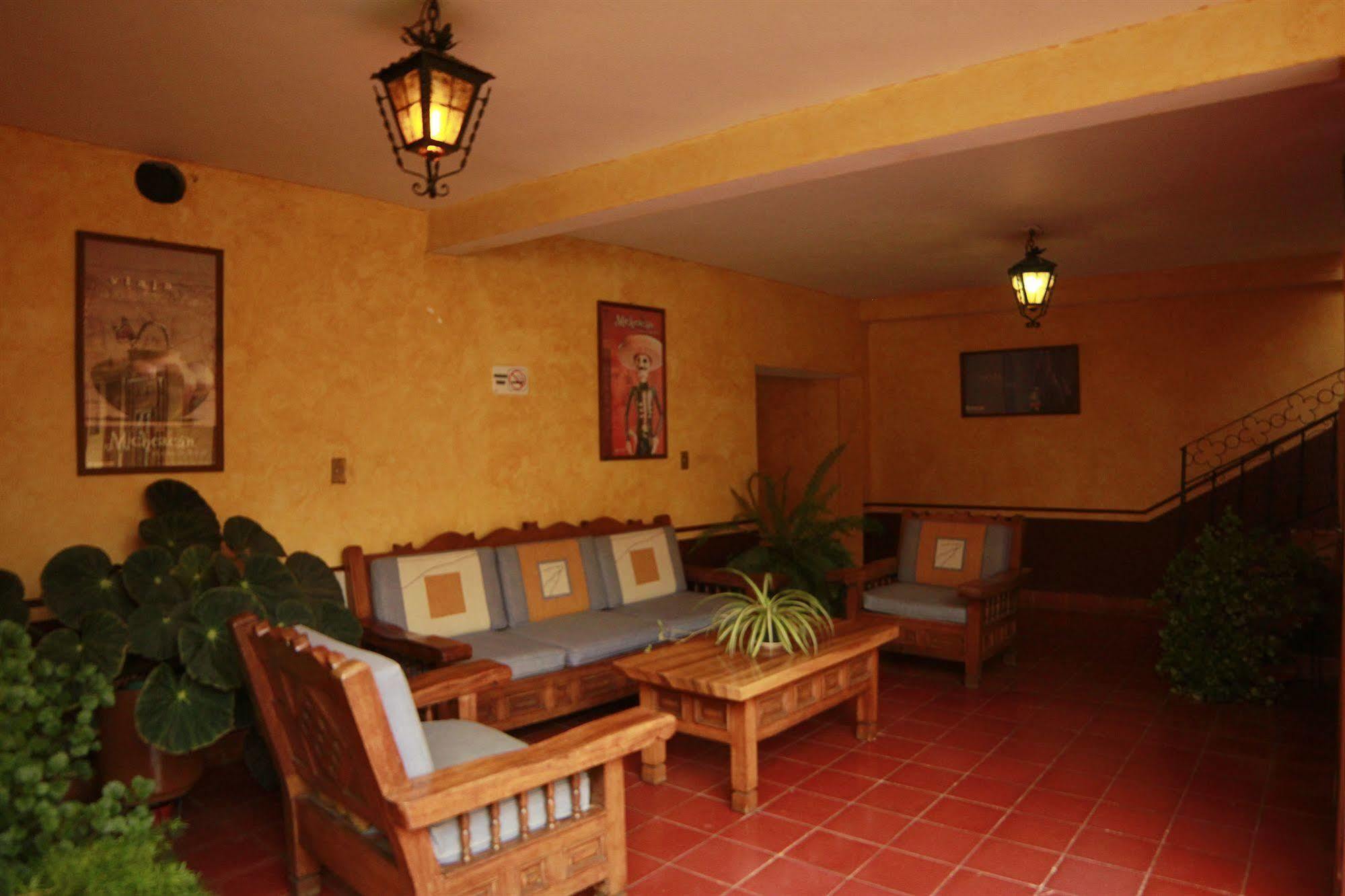 Posada De La Salud Patzcuaro Bagian luar foto
