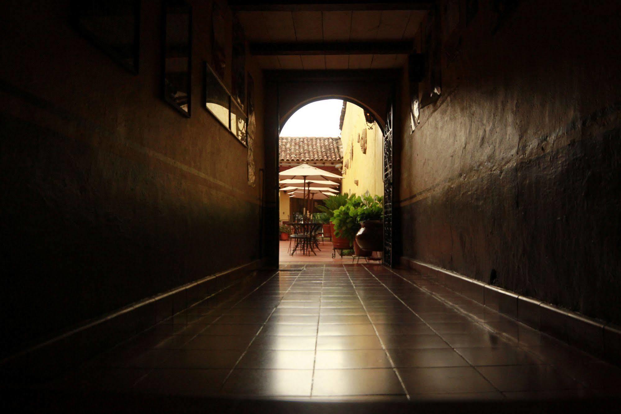 Posada De La Salud Patzcuaro Bagian luar foto